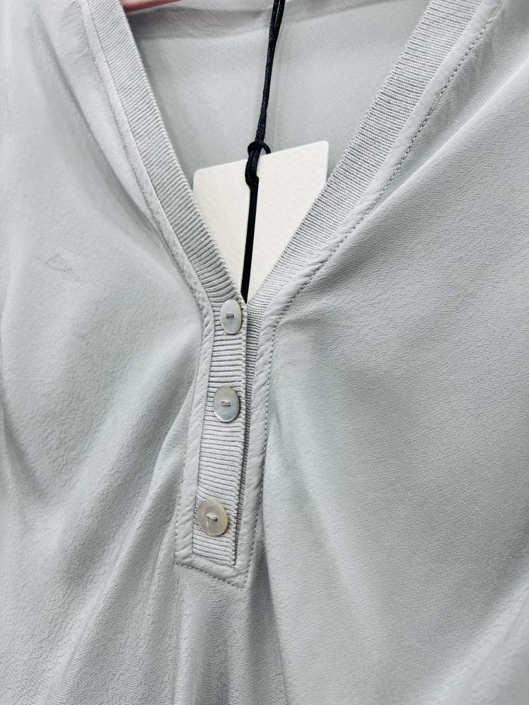 Camicia scollo V