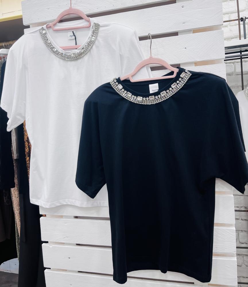 T-shirt collana