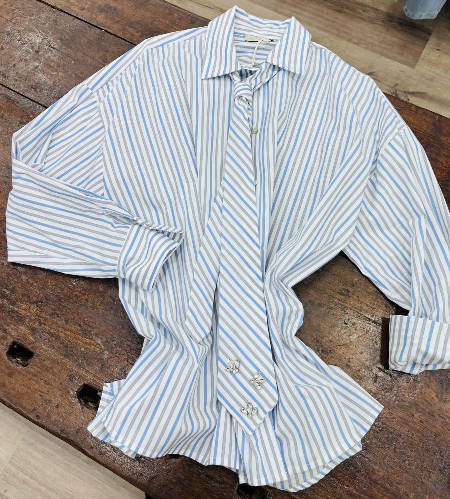 Camicia con cravatta
