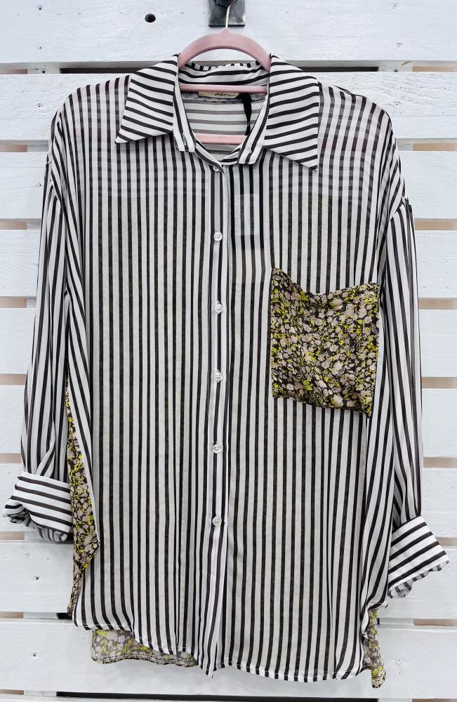 Camicia riga e fiori