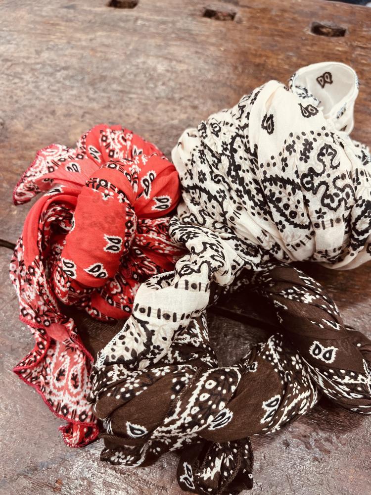Pashmina bandana